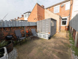 168, Hugh Street, Castleford WF10 4DX