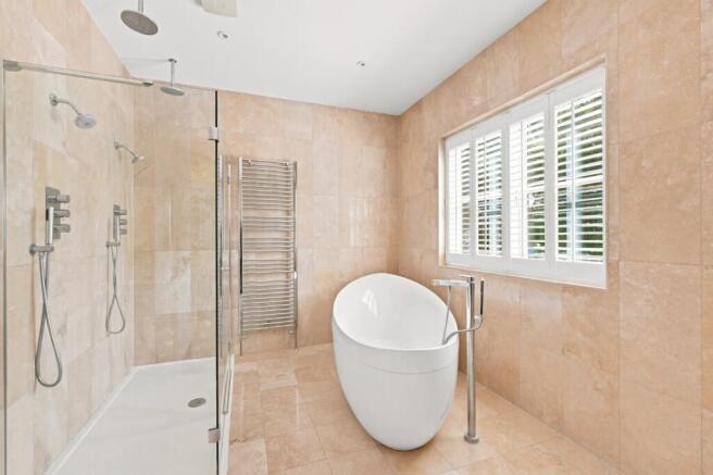 5 bed House to rent Image 11