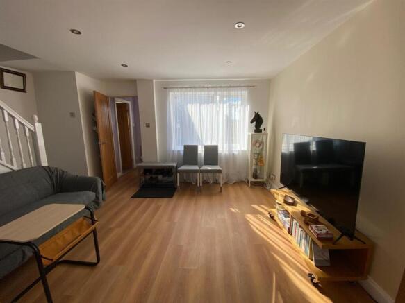 FAMILY LOUNGE
