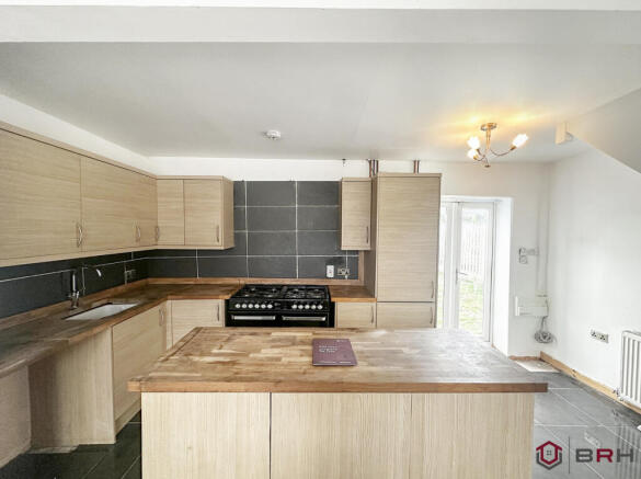 3 bed Terraced for sale Image 5