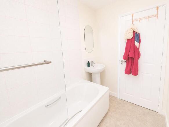 3 bed Semi-Detached for sale Image 10
