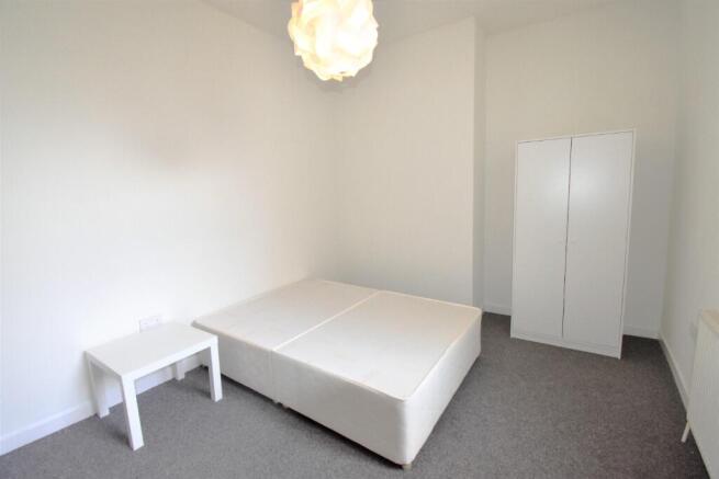 1 bed Flat to rent Image 4