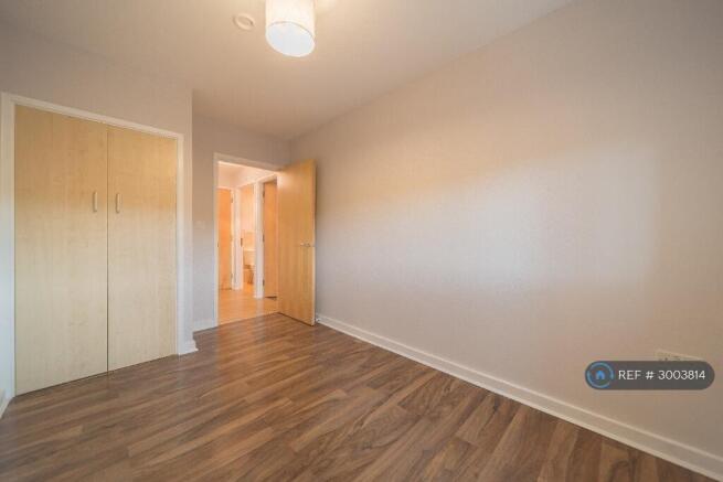 2 bed Flat to rent Image 11