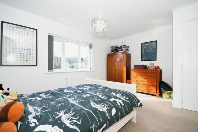 BEDROOM 2 02.jpg