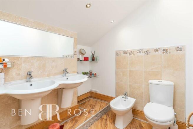 Master Ensuite