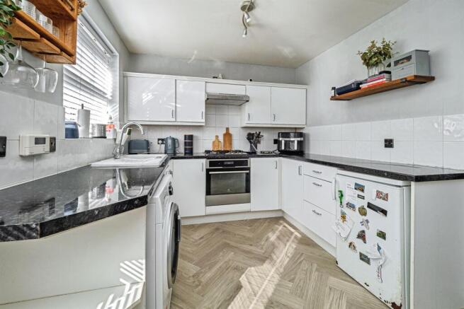 3 bed Terraced for sale Image 4
