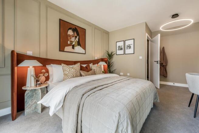 Kew Bridge Rise, Wren House, Principal