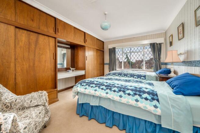 BEDROOM 2