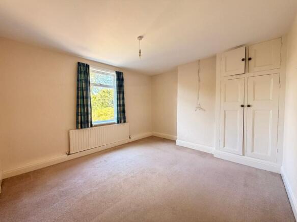 3 bed Semi-Detached for sale Image 11