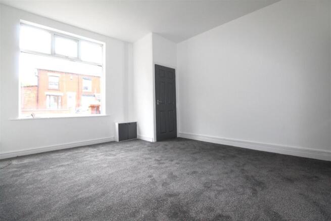 lounge 2.JPG