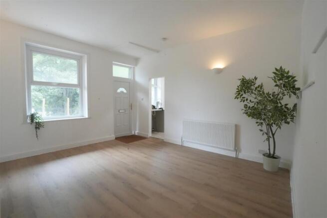 1 bed House to rent Image 4