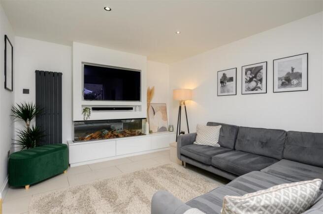 3 bed Semi-Detached for sale Image 7