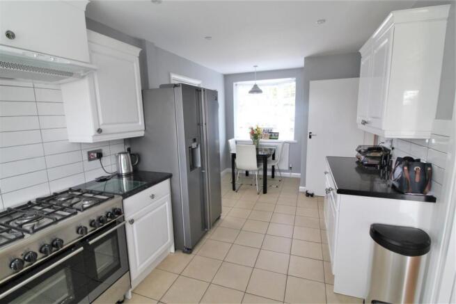 KITCHEN/BREAKFAST ROOM