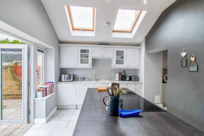 3 bed Semi-Detached for sale Image 4