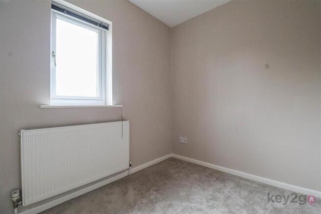 3 bed Semi-Detached to rent Image 12