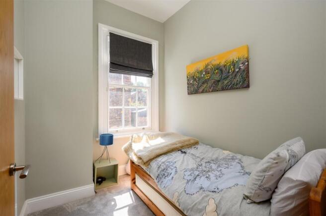 2 bed Apartment for sale Image 12