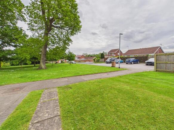 2 bed Terraced for sale Image 11
