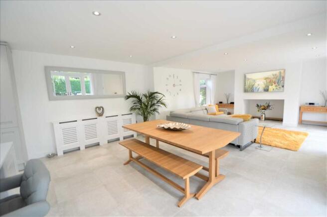 Sitting/Dining area