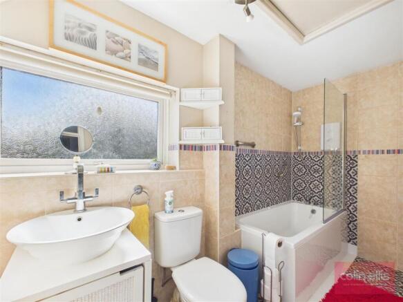 2 bed Semi-Detached for sale Image 12