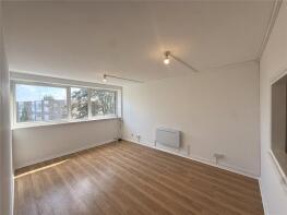 15, Deanswood, Maidstone Road, Wood Green, London N11 2TQ