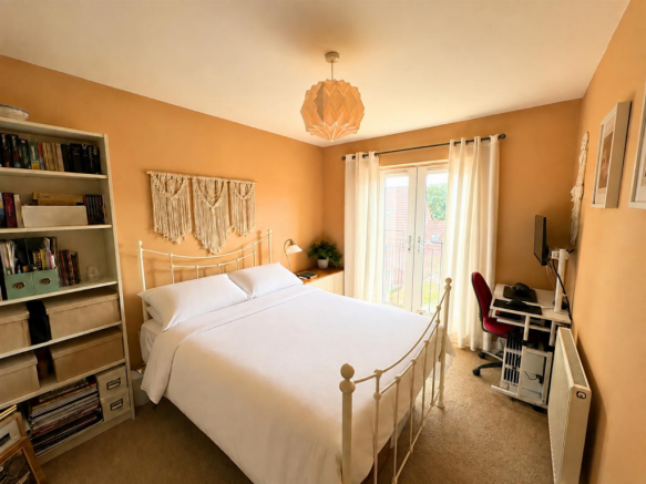 4 bed Town House for sale Image 6