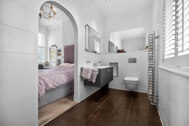 2 bed Apartment for sale Image 7