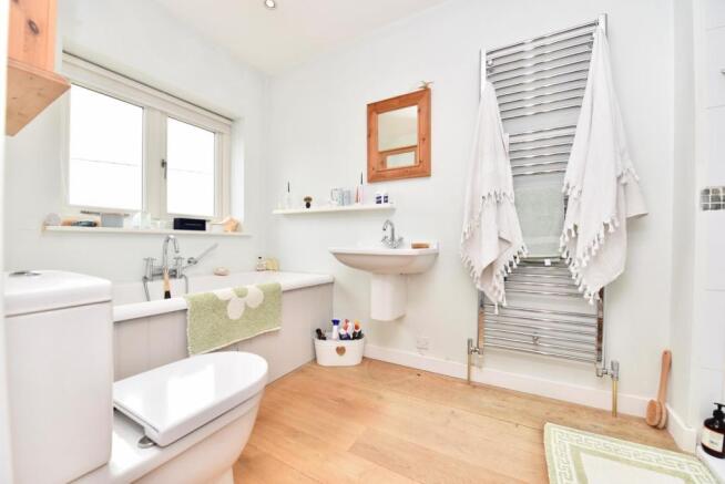 En-Suite Bathroom