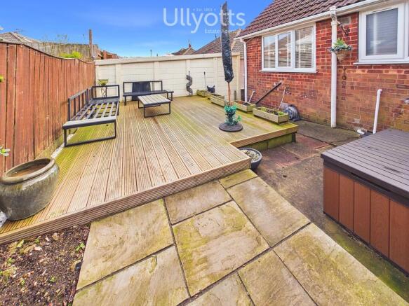 2 bed Detached Bungalow for sale Image 12