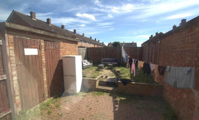3 bed House to rent Image 10
