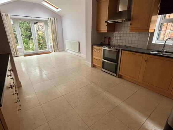 Dining kitchen