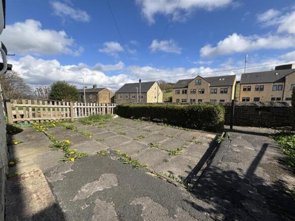 2 bed Semi-Detached for sale Image 8