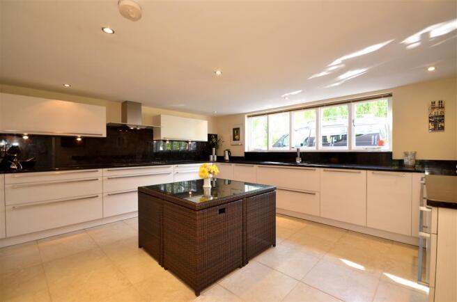 Kitchen/Breakfast Room