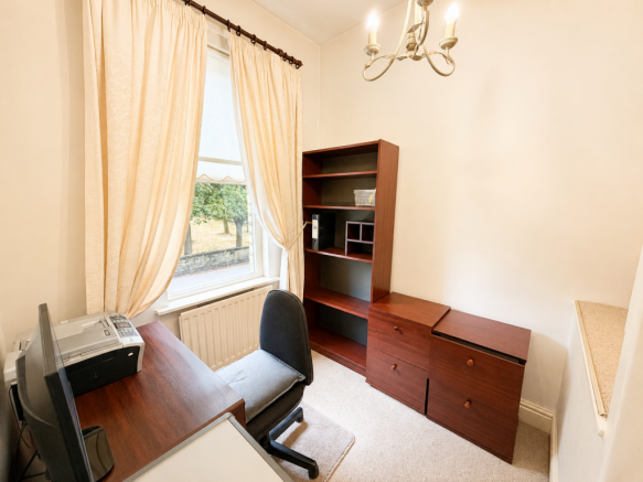 4 bed Detached for sale Image 12