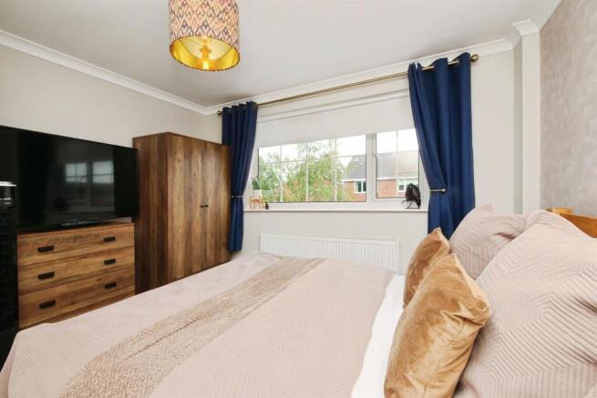 2 bed Terraced for sale Image 12