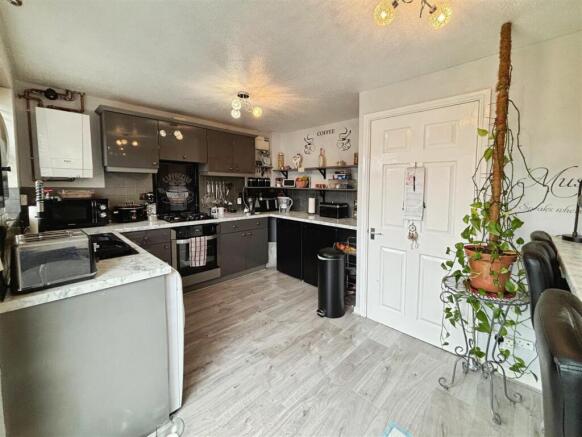 kitchen/Breakfast Room