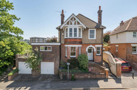 Mareschal Road, Guildford, Surrey, GU2