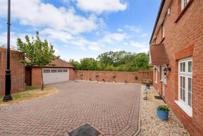 sketch_Ph23_6705508.jpg