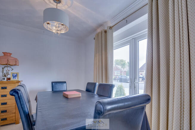 4 bed Detached Bungalow for sale Image 5