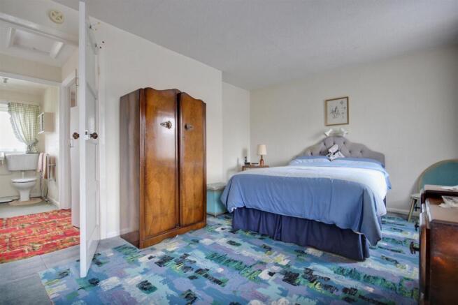 2 bed Semi-Detached for sale Image 5