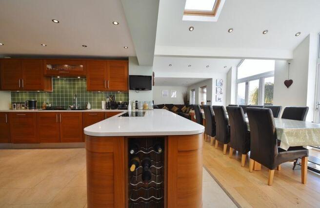 Kitchen Dining Area