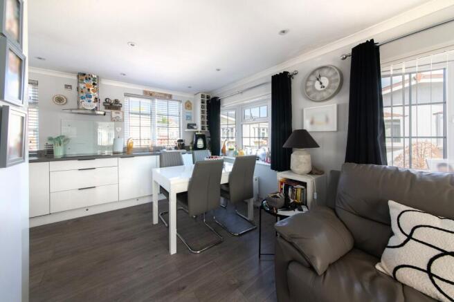 Living Room / Dining space