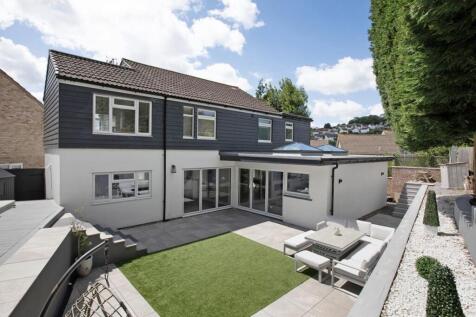 Howard Court, Teignmouth, TQ14