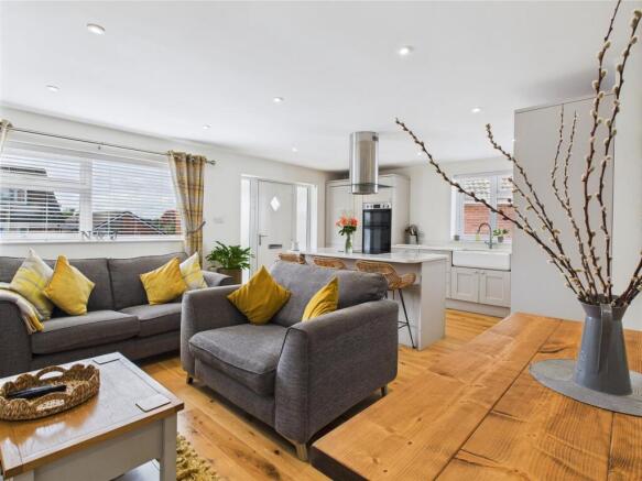 Lounge/kitchen