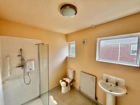 3 bed Semi-Detached for sale Image 7