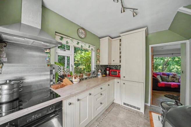 2 bed Detached Bungalow for sale Image 12