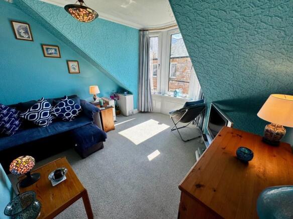 LIVINGROOM