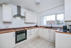 8, Eastholme Croft, Nottingham NG2 4DZ