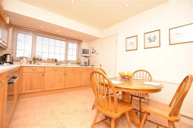 BREAKFAST KITCHEN