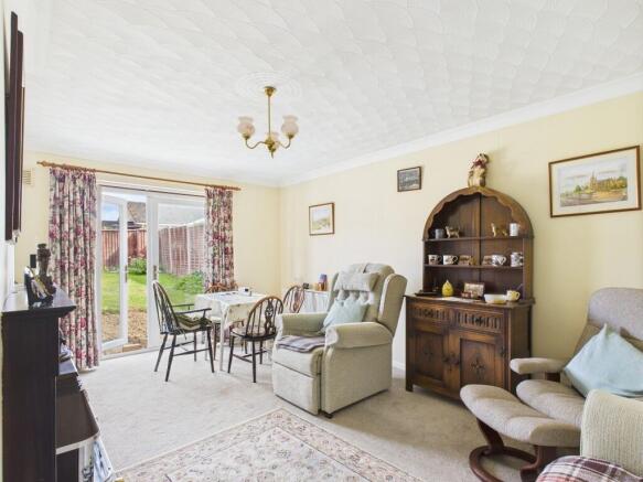 2 Medium T202604071142.jpg