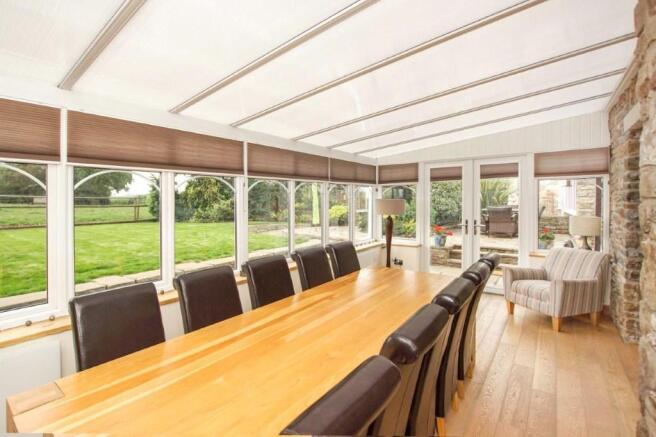 Conservatory / Dinin